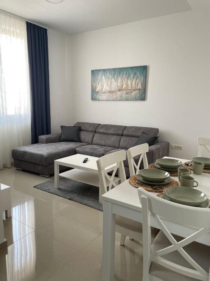 Morpheus Apartmani Sremska Mitrovica Extérieur photo