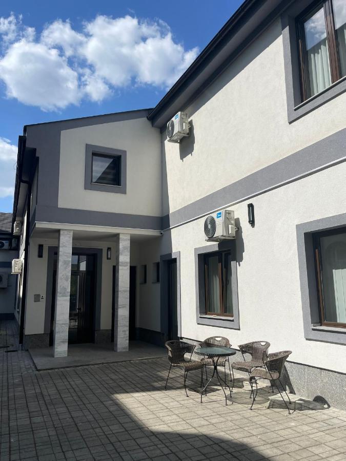 Morpheus Apartmani Sremska Mitrovica Extérieur photo