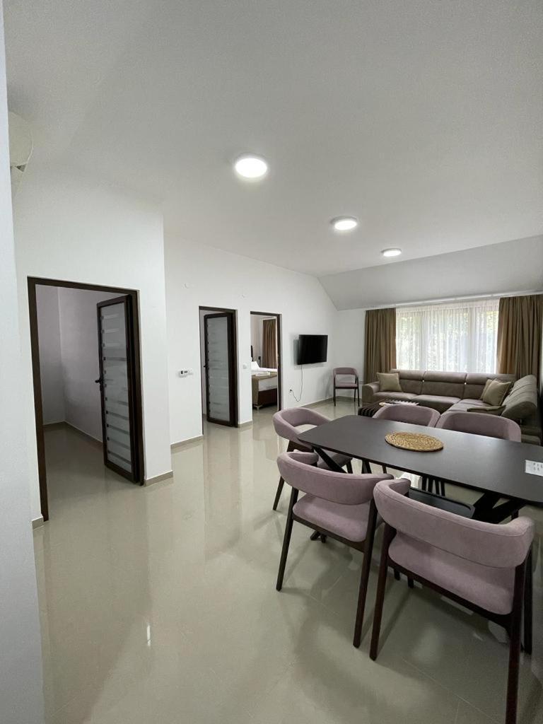 Morpheus Apartmani Sremska Mitrovica Extérieur photo