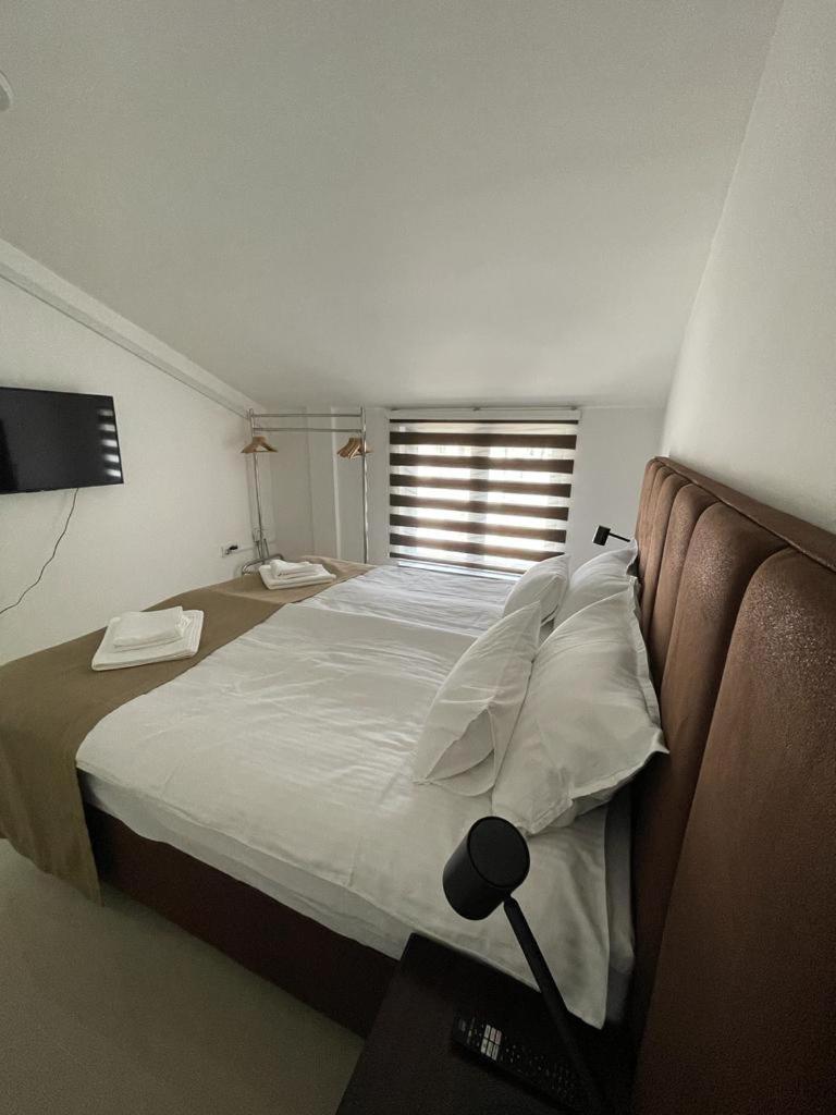 Morpheus Apartmani Sremska Mitrovica Extérieur photo